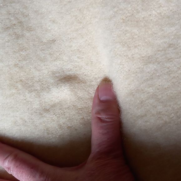 Ayers pure virgin moth proof wool blanket from Lachute QC - Picture 4 of 6